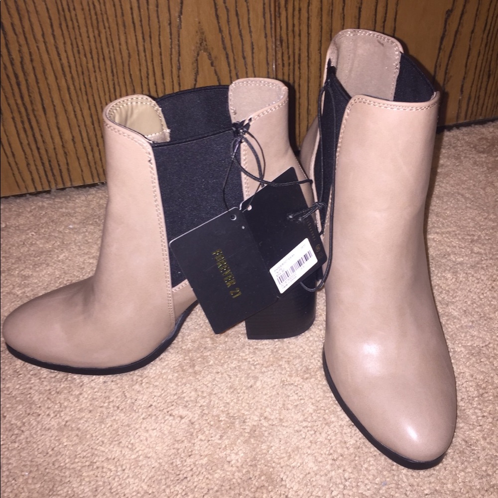 Forever 21 bootie !!